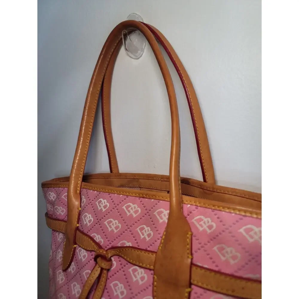 Dooney & Bourke preloved needs